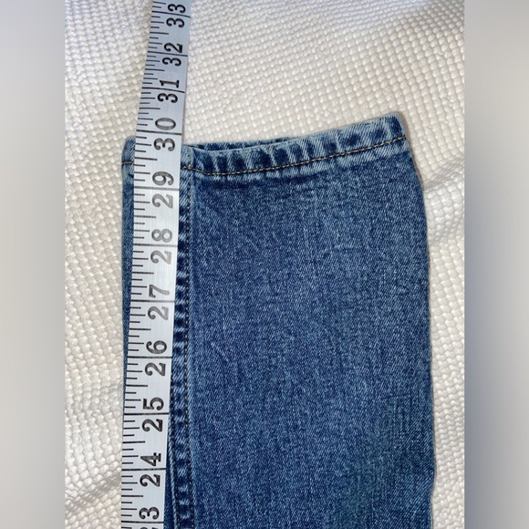 Women’s CALVIN KLEIN stretchy mid-rise slim distressed Jeans size 27 X 30 - Picture 5 of 16